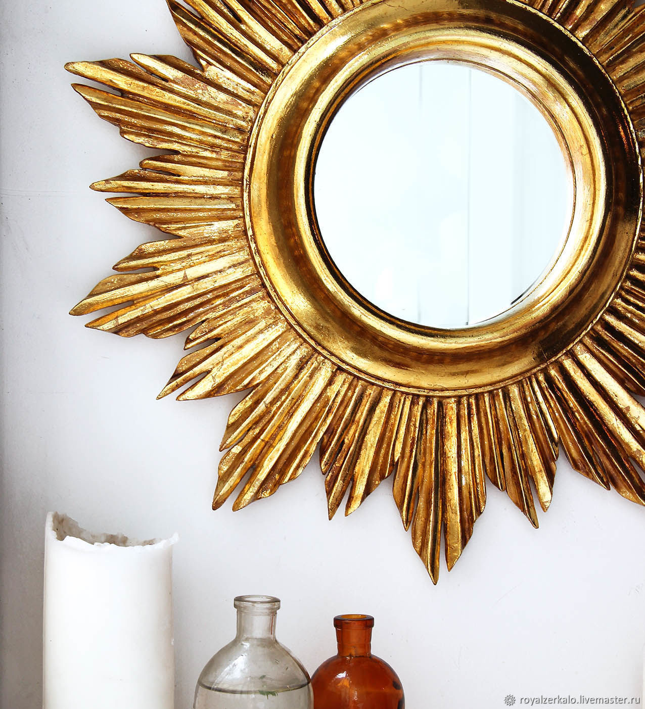 Зеркало gold. «Золотое зеркало» Вилланд. «Золотое зеркало» (1772). Зеркало-солнце. Зеркало в виде солнца.