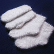 Одежда детская handmade. Livemaster - original item Children`s knitted set of accessories White malamute. Handmade.