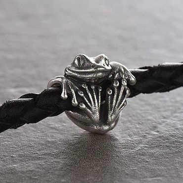 Украшения ручной работы. Ярмарка Мастеров - ручная работа Шарм Лягушка. Handmade.