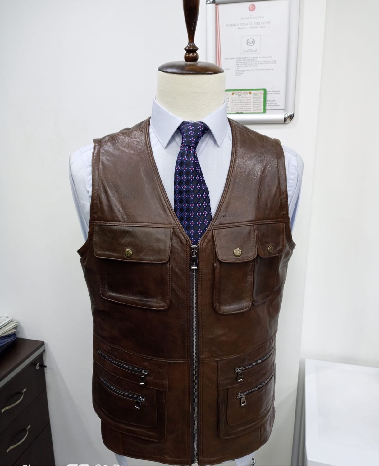 Жилетка из натуральной кожи купить в интернет-магазине Ярмарка Мастеров ...