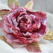 Шелковая роза - брошь "Элиза". Цветы из ткани