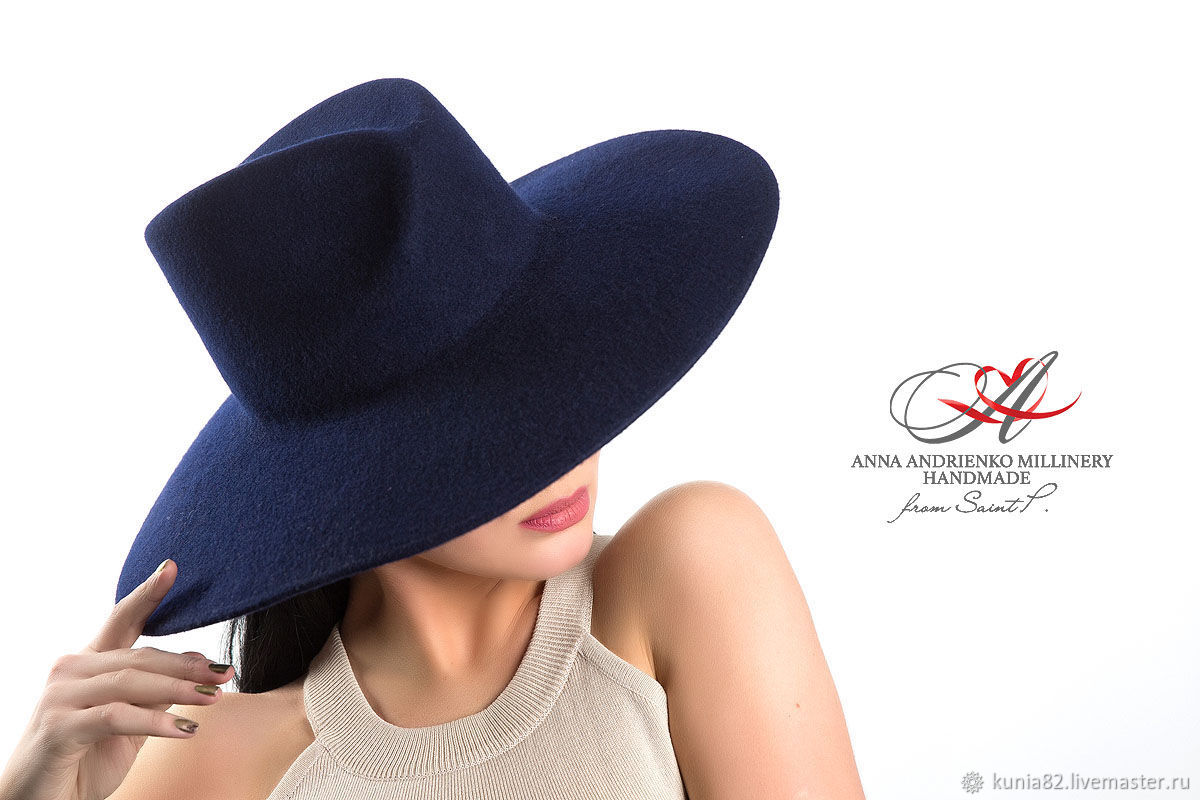 Купить шляпу в интернет магазине. Шляпки Анны Андриенко. Шляпа женская фетровая с полями. Фетровая шляпа с широкими полями. Шляпа из фетра.