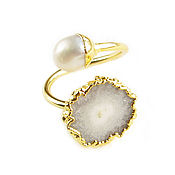 Украшения handmade. Livemaster - original item A ring with white pearls and quartz, a ring with two pearl stones. Handmade.