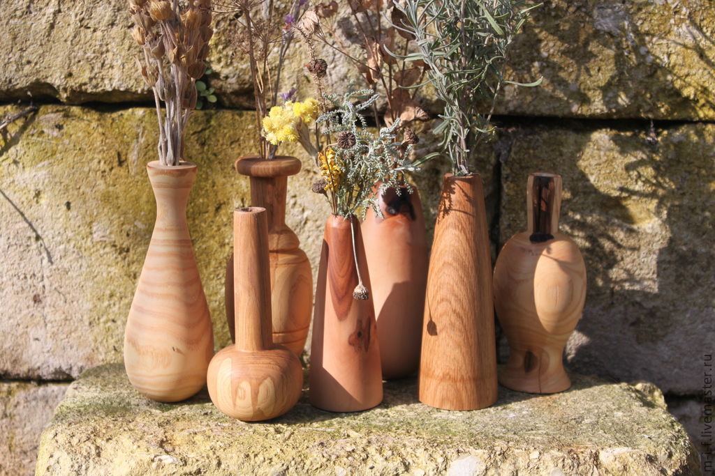 Деревянные вазы для маленьких букетиков цветов из разных пород дерева