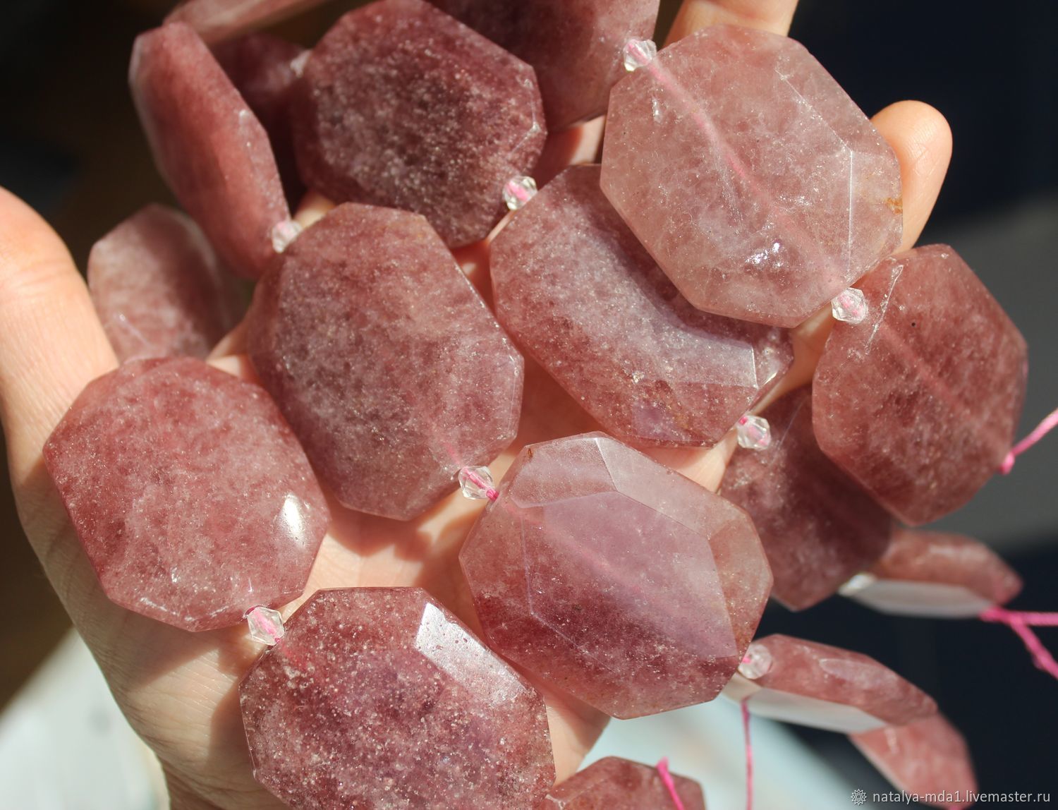 Кварц клубничный плоские бусины купить в интернет-магазине Ярмарка ...