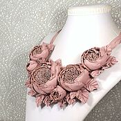Украшения handmade. Livemaster - original item Handmade Leather Necklace with Flowers Rose Dance Dusty Rose. Handmade.