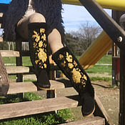 Обувь ручной работы handmade. Livemaster - original item boots: Fur boots with contrasting embroidery - limited edition. Handmade.