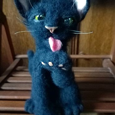 Куклы и игрушки ручной работы. Ярмарка Мастеров - ручная работа Войлочная игрушка: Авторский котик Тёма. Handmade.