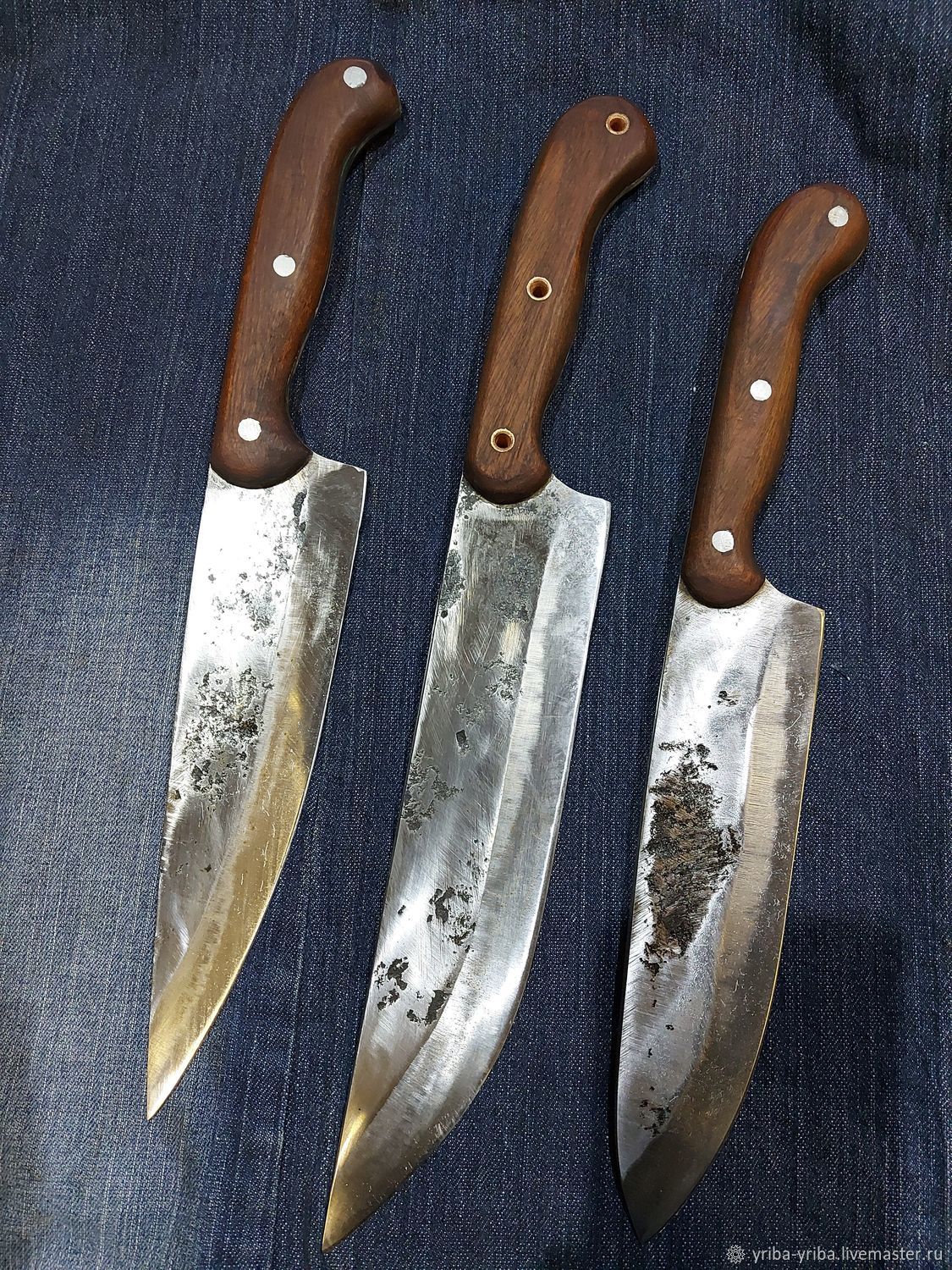 Кухонный нож на прозрачном фоне