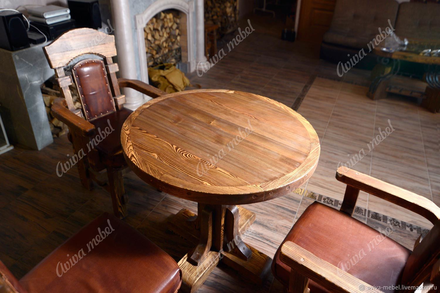 Круглый стол под старину