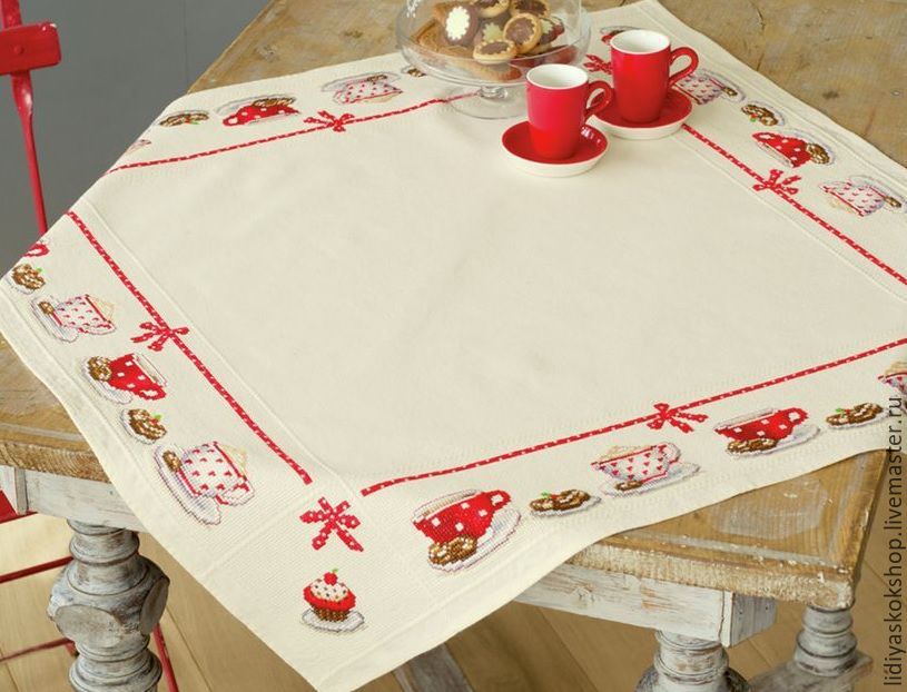 Скатерть крестом. Tablecloth скатерть 6981252019191. Вышитые скатерти. Скатерть вышитая крестом. Расшитая скатерть.