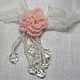 Колье участвует в аукционе http://www.livemaster.ru/topic/1593208 Нежное колье из бисера с кулоном в виде розы с хрустальными подвесками. Будет хорошим подарком девушке.