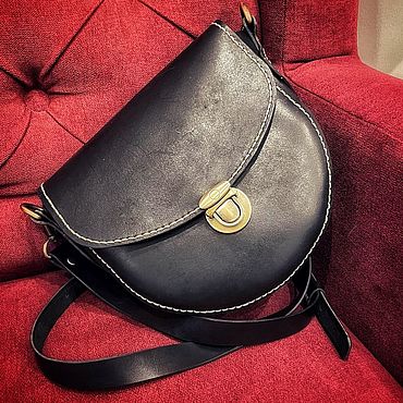 Сумки ручной работы. Ярмарка Мастеров - ручная работа Сумка crossbody из чёрной кожи через плечо. Handmade.