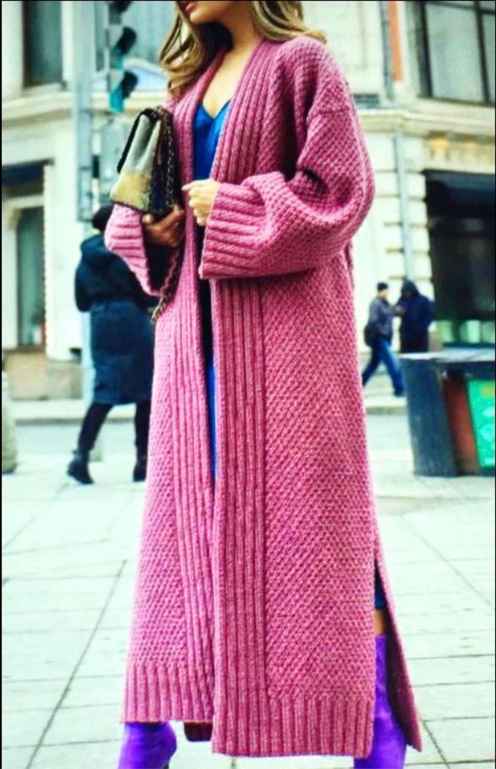 Вязаное пальто женское длинное