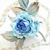 Украшения ручной работы. Ярмарка Мастеров - ручная работа Broche-pasador: Rosa azul de seda. Handmade.