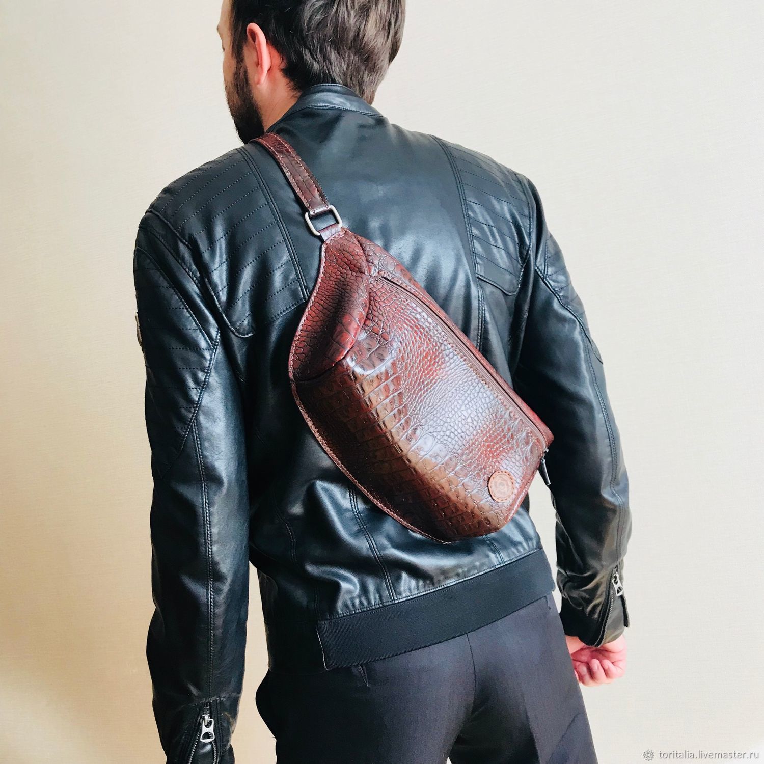 Кожаная сумка мужская на спину