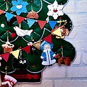 Подарки к праздникам handmade. Livemaster - original item A large felt Christmas tree on the wall with a set of toys. Handmade.