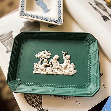 Кухонная утварь винтажная ручной работы. Ярмарка Мастеров - ручная работа WEDGWOOD поднос для украшений с путти, Англия. Handmade.