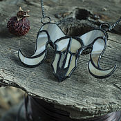 Украшения handmade. Livemaster - original item Aries skull stained glass pendant (p-010-07). Handmade.