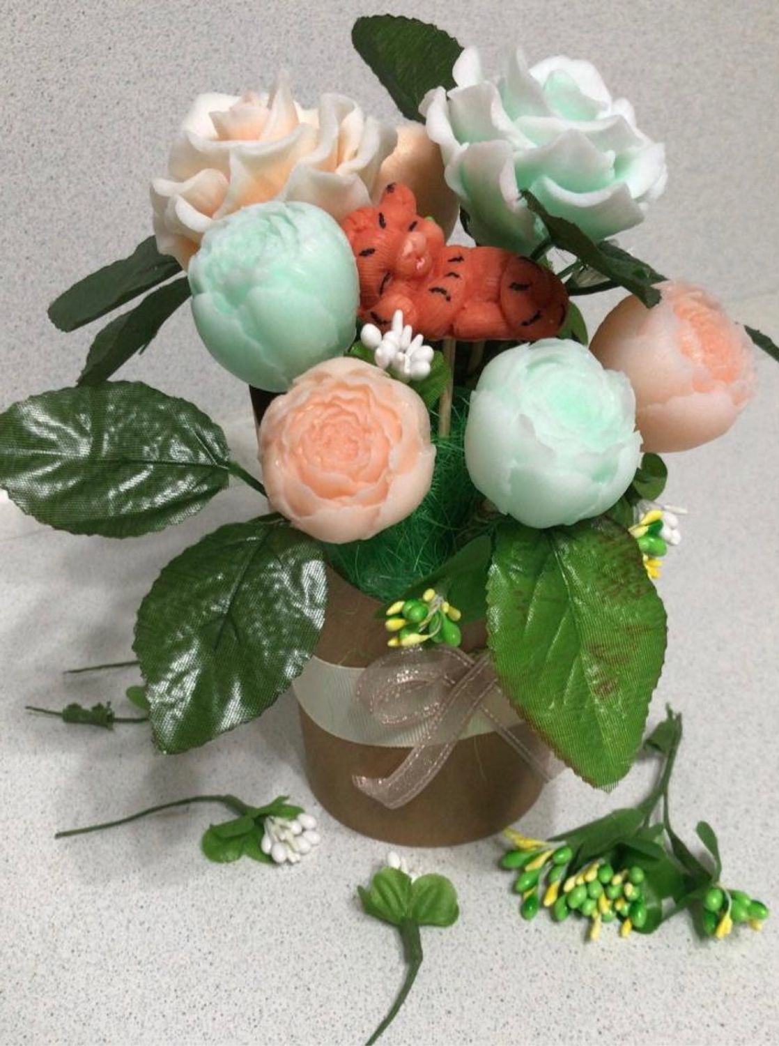 Мыльный букет розы , пионы и тигрёнок заказать на