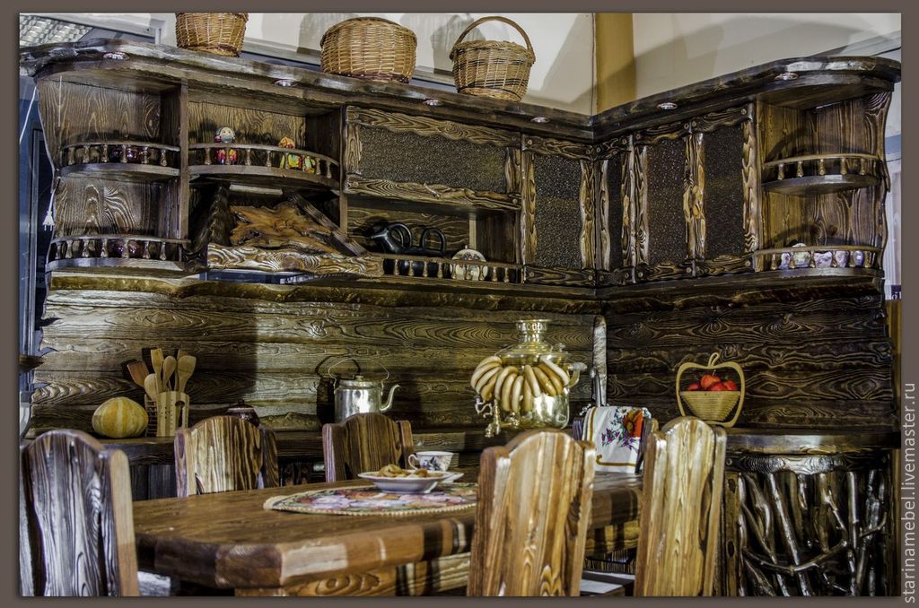 Кухня под старину из дерева фото