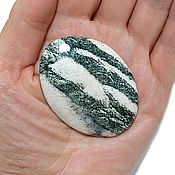 Гарнитур с зеленым агатом  в серебре с родиевым покрытием